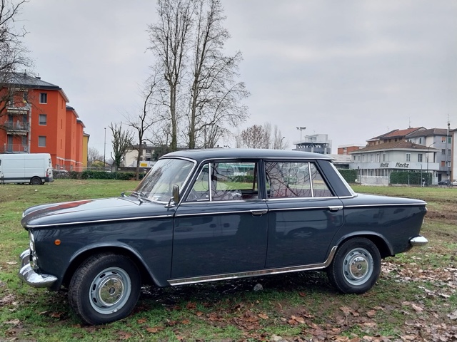 www.targhenere.net/gallery2/wp-content/uploads/2025/02/fiat1300_markino_tn31605_03.jpg