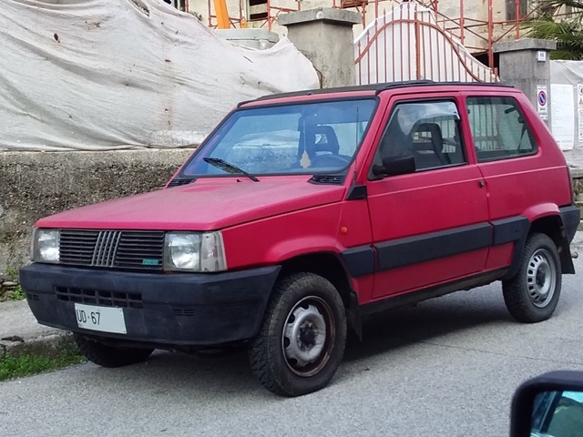 www.targhenere.net/gallery2/wp-content/uploads/2025/02/fiat_panda_4x4_1991_2.jpg