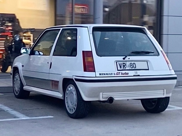 www.targhenere.net/gallery2/wp-content/uploads/2025/02/renault_5_gtturbo_vr80_pt2.jpg
