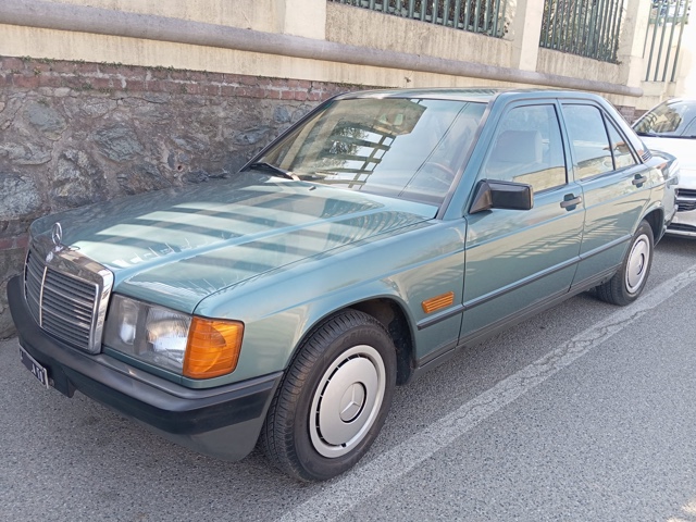 www.targhenere.net/gallery2/wp-content/uploads/2025/03/mercedes190_alfa33_tn63183_02.jpg