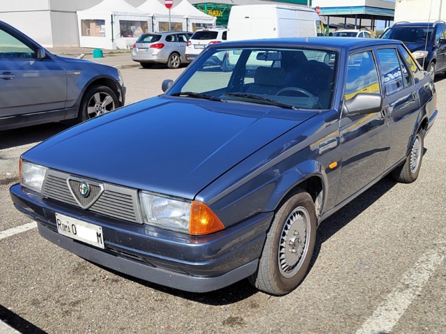 www.targhenere.net/gallery2/wp-content/uploads/2025/04/alfa_romeo_75_rm0m2.jpg