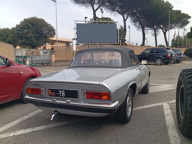 www.targhenere.net/gallery2/wp-content/uploads/2025/04/alfa_romeo_spider_1600_81_strabuzov_tn80108.jpg