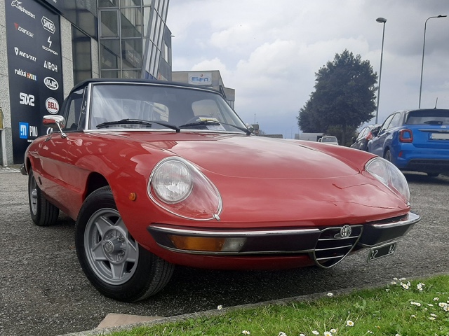 www.targhenere.net/gallery2/wp-content/uploads/2025/04/alfa_romeo_spider_fronte.jpg