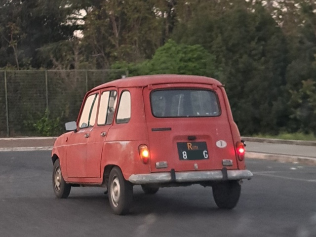 www.targhenere.net/gallery2/wp-content/uploads/2025/04/renault_4_tl_argiuliasuper_tn3738.jpg