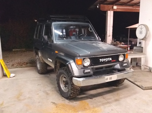 www.targhenere.net/gallery2/wp-content/uploads/2025/04/toyota_land_cruiser_lx_turbo_1989_2.jpg