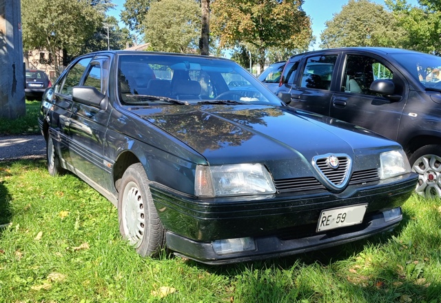 www.targhenere.net/gallery2/wp-content/uploads/2025/05/alfa_romeo_164_20_twinspark_1990_1.jpg