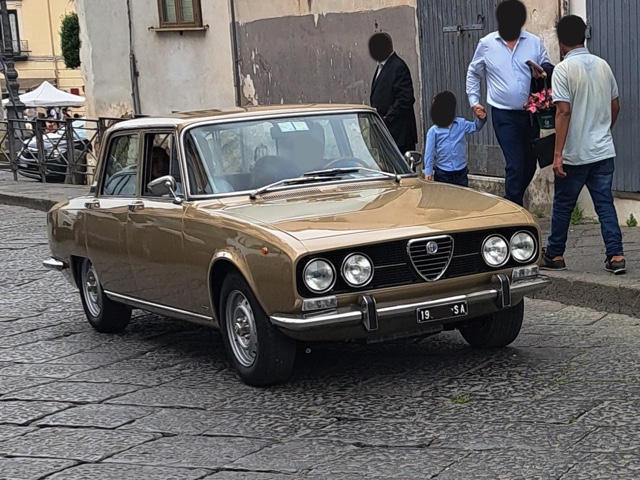 www.targhenere.net/gallery2/wp-content/uploads/2025/05/alfa_romeo_2000_2.jpg