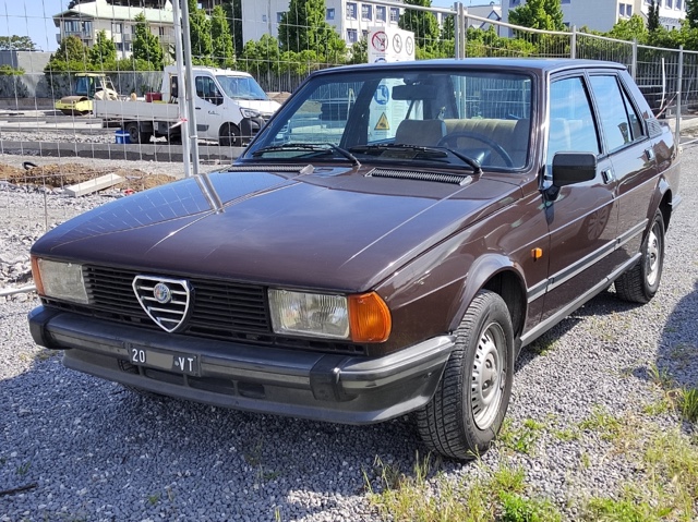 www.targhenere.net/gallery2/wp-content/uploads/2025/05/alfa_romeo_giulietta_vt20.jpg