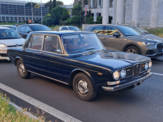 www.targhenere.net/gallery2/wp-content/uploads/2025/05/lancia_2000_2.jpg
