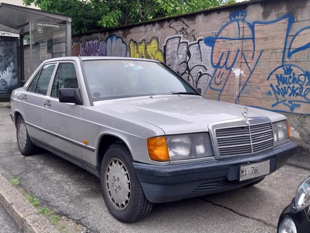 www.targhenere.net/gallery2/wp-content/uploads/2025/05/mercedes190markinoant.jpg