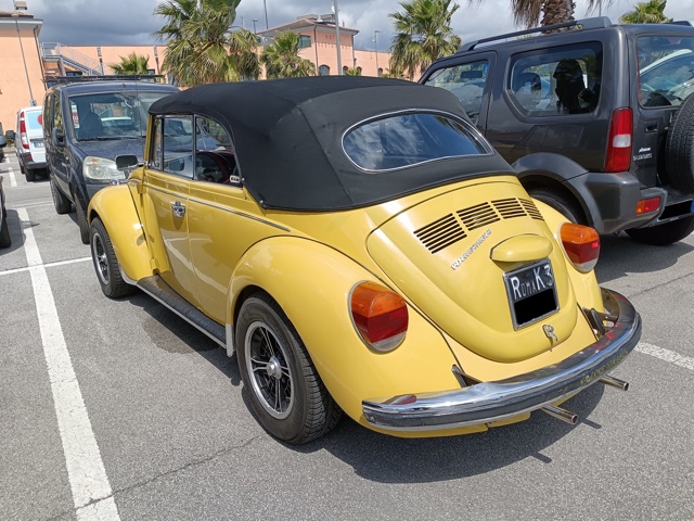 www.targhenere.net/gallery2/wp-content/uploads/2025/05/vw_maggiolone_1302_cabrio_mag25_blowup_tn48190.jpg