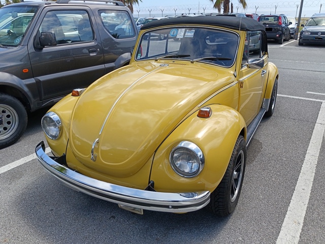 www.targhenere.net/gallery2/wp-content/uploads/2025/05/vw_maggiolone_1302_cabrio_mag25_front_blowup_tn48190.jpg