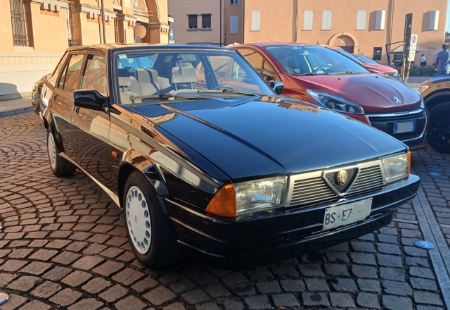 www.targhenere.net/gallery2/wp-content/uploads/2025/06/alfa_romeo_75_20_twin_spark_1987_1.jpg