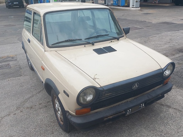 www.targhenere.net/gallery2/wp-content/uploads/2025/06/autobianchi_a112_ta27.jpg