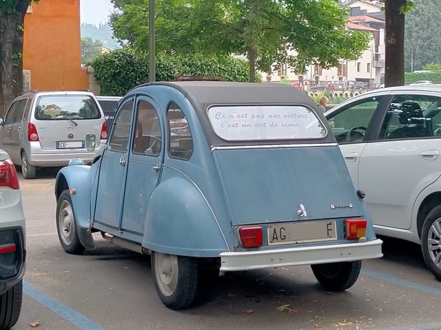 www.targhenere.net/gallery2/wp-content/uploads/2025/06/citroen2cvpolar20250621.jpg