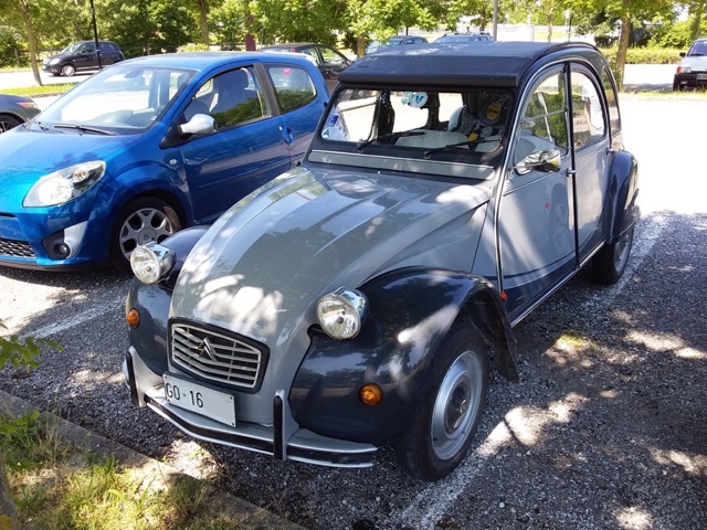 www.targhenere.net/gallery2/wp-content/uploads/2025/06/citroen_2cv_6_charleston_1986_2.jpg