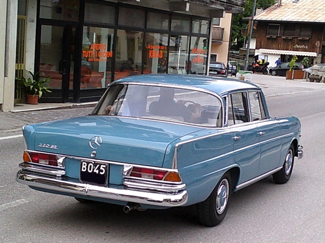www.targhenere.net/gallery2/wp-content/uploads/2025/06/mercedes220sew111-tn1971_siralec_tn12303.jpg