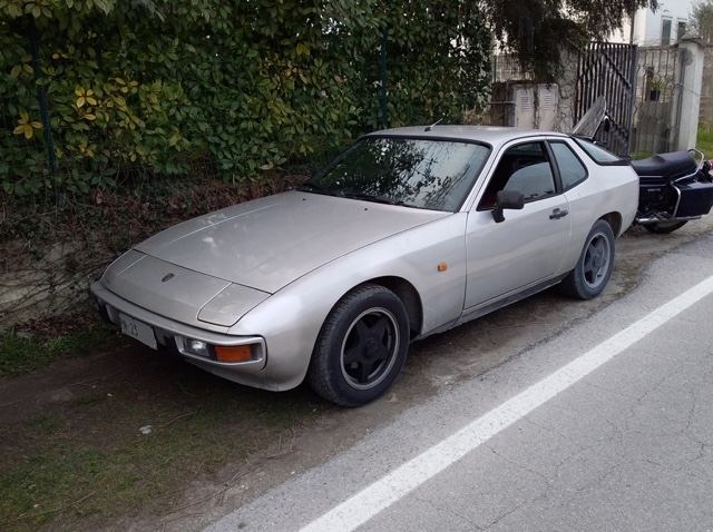 www.targhenere.net/gallery2/wp-content/uploads/2025/06/porsche_924_1984_1986_2.jpg