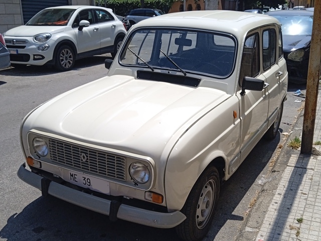 www.targhenere.net/gallery2/wp-content/uploads/2025/06/renault_4_gtl.jpg