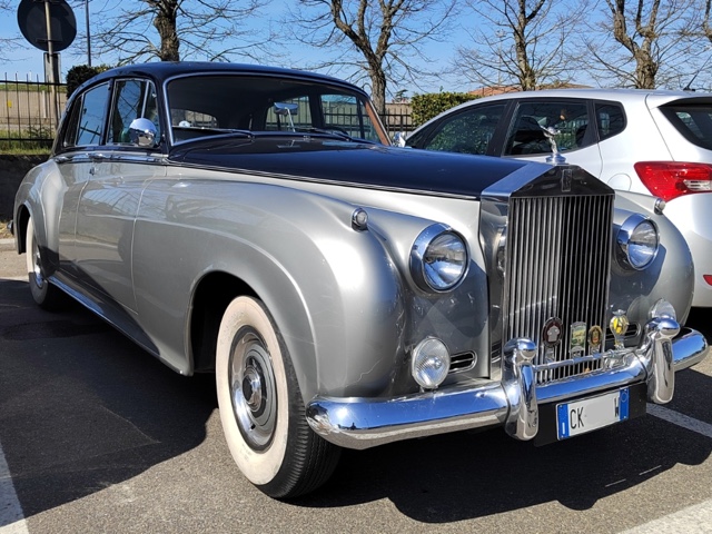 www.targhenere.net/gallery2/wp-content/uploads/2025/06/rolls_royce_silvercloud_ckw3.jpg