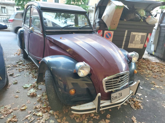 www.targhenere.net/gallery2/wp-content/uploads/2025/07/citroen2cvbueant.jpg