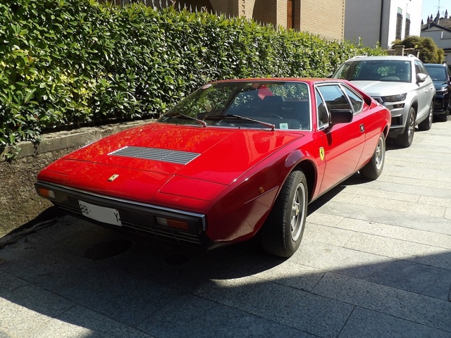 www.targhenere.net/gallery2/wp-content/uploads/2025/07/ferrari_dino_208_gt4_giu25_front.jpg
