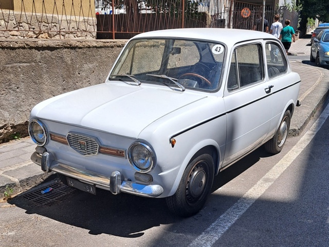 www.targhenere.net/gallery2/wp-content/uploads/2025/07/fiat_850_2.jpg