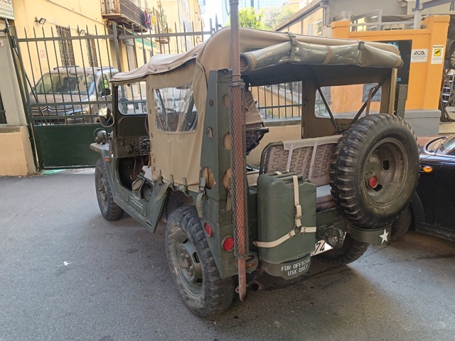 www.targhenere.net/gallery2/wp-content/uploads/2025/07/ford_m151_mag25_retro.jpg