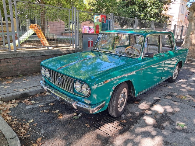 www.targhenere.net/gallery2/wp-content/uploads/2025/07/lancia_fulvia_fronte.jpg