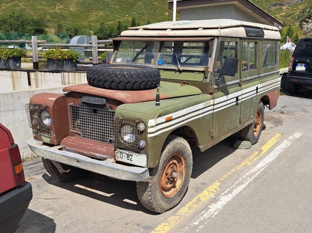 www.targhenere.net/gallery2/wp-content/uploads/2025/07/land_rover_2.jpg