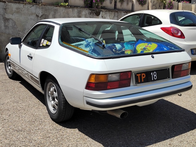 www.targhenere.net/gallery2/wp-content/uploads/2025/07/porsche_924_tp18_01.jpg