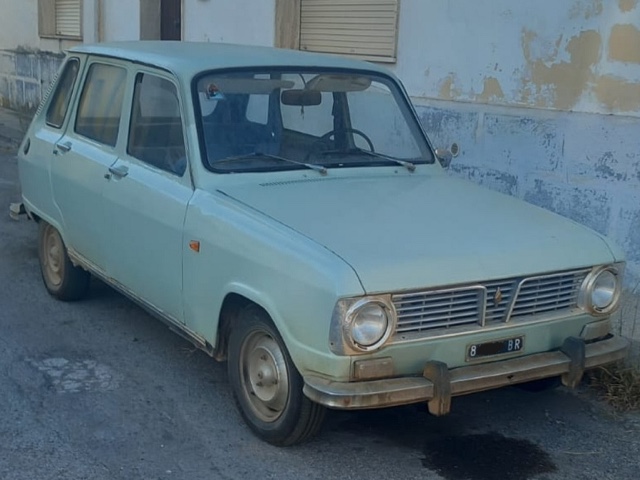 www.targhenere.net/gallery2/wp-content/uploads/2025/07/renault_6_br8.jpg