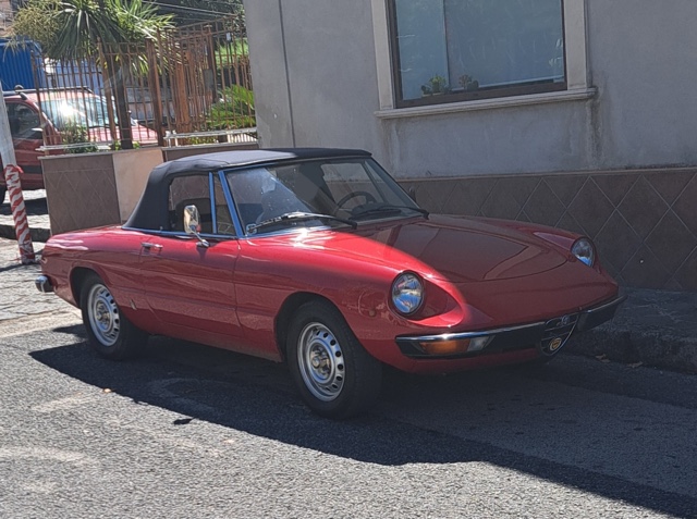 www.targhenere.net/gallery2/wp-content/uploads/2025/08/alfa_romeo_spider_2.jpg