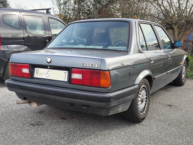 www.targhenere.net/gallery2/wp-content/uploads/2025/08/bmw_e30_rm5t1.jpg