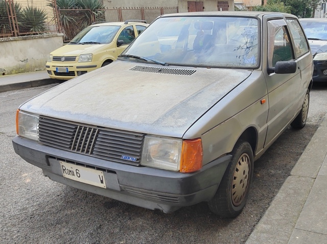 www.targhenere.net/gallery2/wp-content/uploads/2025/08/fiat_uno_rm6w1.jpg