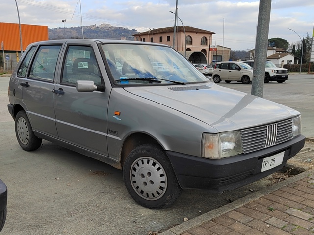 www.targhenere.net/gallery2/wp-content/uploads/2025/08/fiat_uno_tr25.jpg