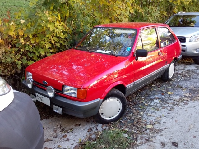 www.targhenere.net/gallery2/wp-content/uploads/2025/08/ford_fiesta_11_friend_1989_2.jpg