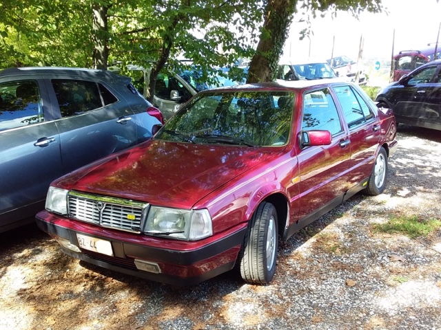 www.targhenere.net/gallery2/wp-content/uploads/2025/08/lancia_thema_832_1987_2.jpg