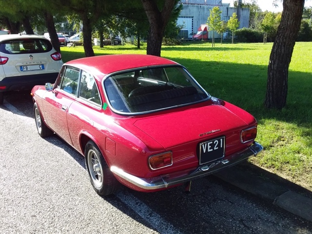 www.targhenere.net/gallery2/wp-content/uploads/2025/09/alfa_romeo_giulia_gt_1300_junior_1971_deltago_tn28109.jpg