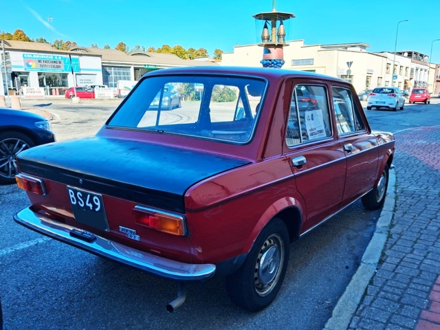 www.targhenere.net/gallery2/wp-content/uploads/2025/09/fiat128_alfa33_tn76411.jpg
