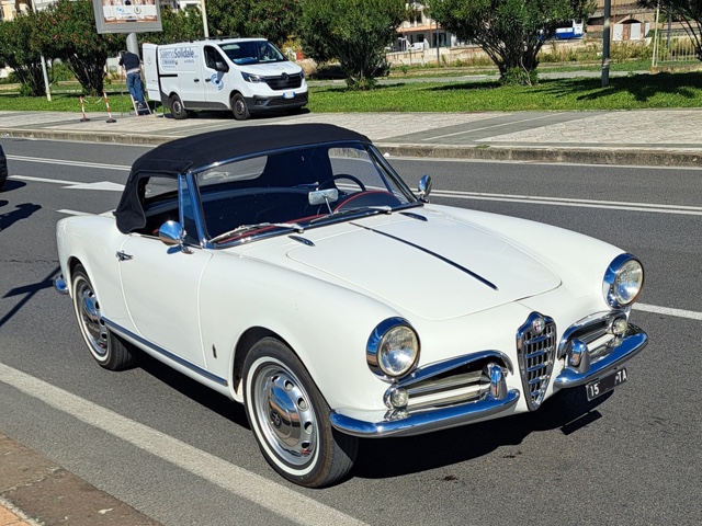 www.targhenere.net/gallery2/wp-content/uploads/2025/10/alfa_romeo_giulietta_spider_2_argiuliasuper_tn75170.jpg