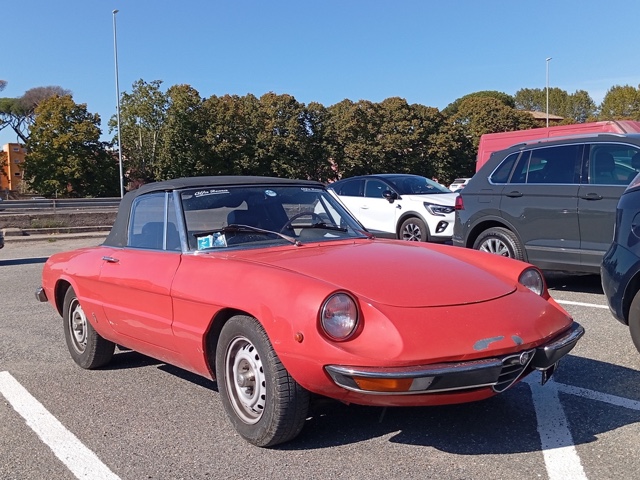 www.targhenere.net/gallery2/wp-content/uploads/2025/10/alfa_romeo_spider_1600_75_1_strabuzov_tn26530.jpg