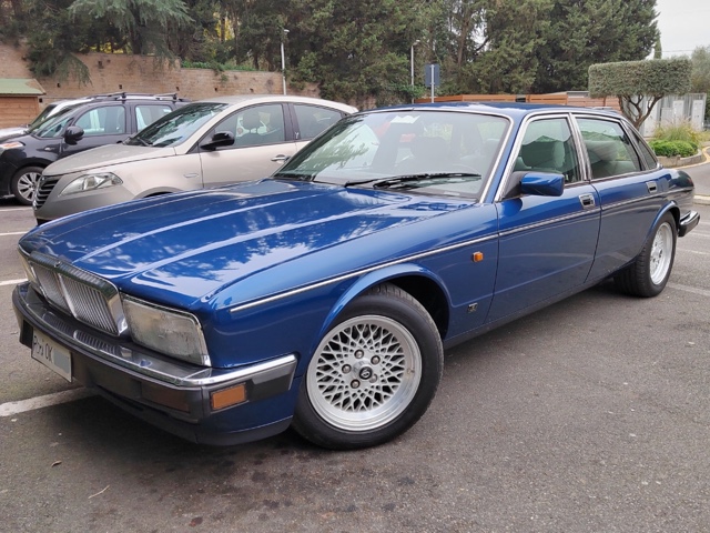 www.targhenere.net/gallery2/wp-content/uploads/2025/10/daimler_sovereign_rm0k_02.jpg