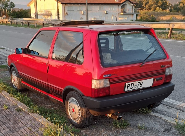 www.targhenere.net/gallery2/wp-content/uploads/2025/10/fiat_uno_1_1_argiuliasuper_tn72340.jpg