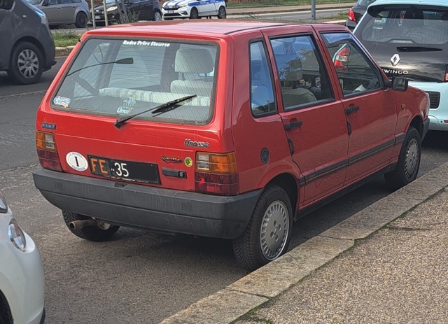 www.targhenere.net/gallery2/wp-content/uploads/2025/10/fiat_uno_1_3_argiuliasuper_tn47084.jpg