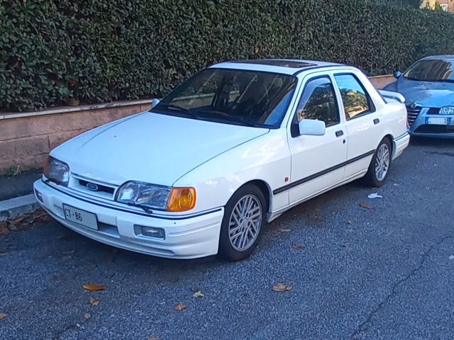 www.targhenere.net/gallery2/wp-content/uploads/2025/10/ford_sierra_2_argiuliasuper_tn85526.jpg