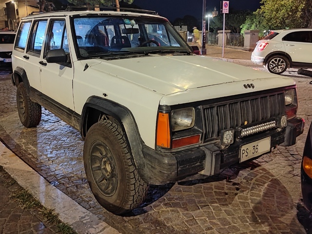 www.targhenere.net/gallery2/wp-content/uploads/2025/10/jeep_cherokee_ps36.jpg