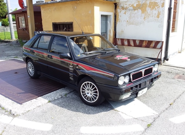 www.targhenere.net/gallery2/wp-content/uploads/2025/10/lancia_delta_hf_integrale_16v_1990_2_1.jpg