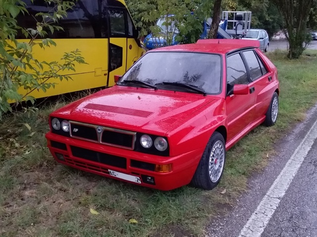 www.targhenere.net/gallery2/wp-content/uploads/2025/10/lancia_delta_hf_integrale_16v_evoluzione_1991_1995_2.jpg