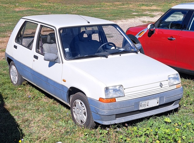 www.targhenere.net/gallery2/wp-content/uploads/2025/10/renault_supercinque_2_argiuliasuper_tn77266.jpg